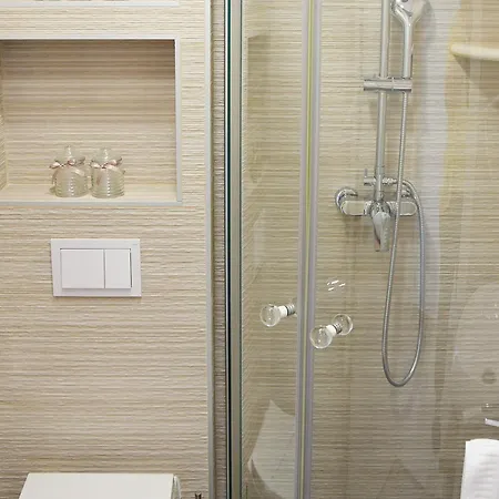 Ana Seafront Molunat